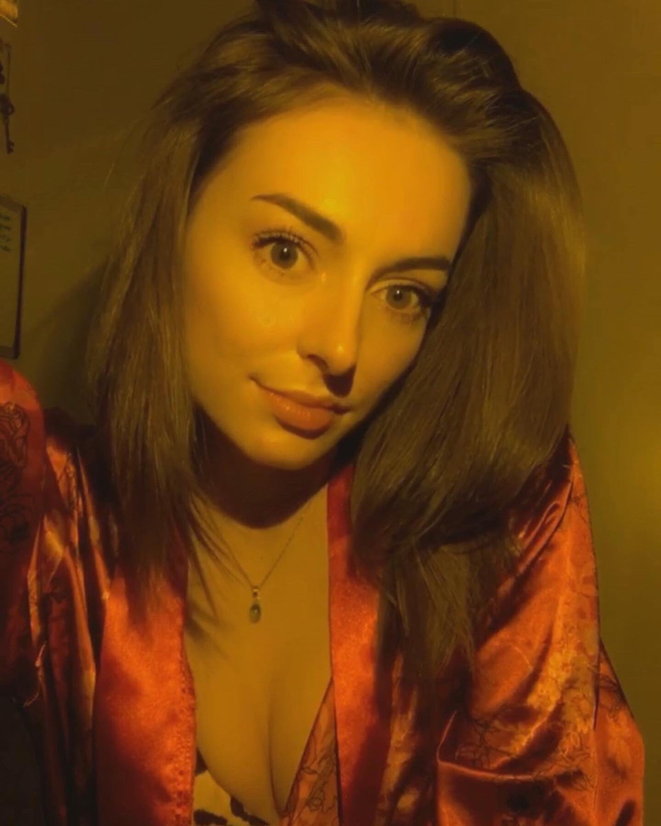 itstoreaa's tweet image. new to #nsfw twitter, not new to entertainment😈 help me out to get some exposure please😏 I follow back, link in bio😘 #onlyfans