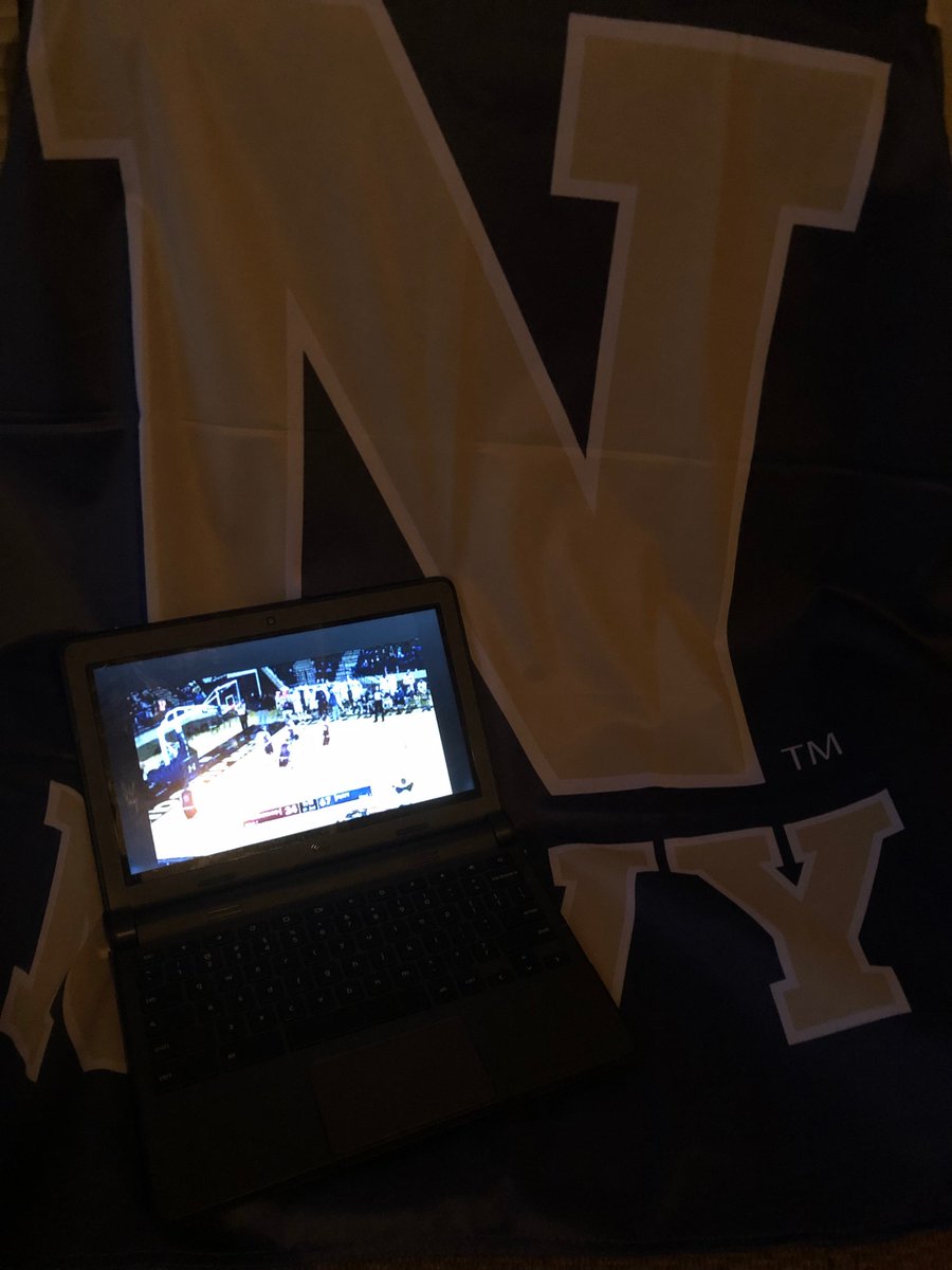 cobra_kai_wire's tweet photo. @NavyAthletics @pepsi @BoatyardBandG @LewnesSteak https://t.co/OSw0m9BdpI