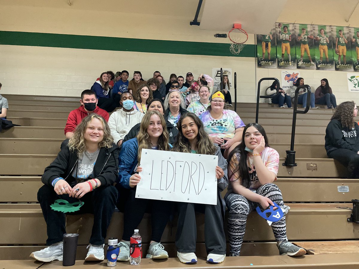 unifiedchamplhs's tweet image. We had a great time today at the Spread The Word Rally at West Davidson! Ledford High School is excited to help spread the word, to end the word!