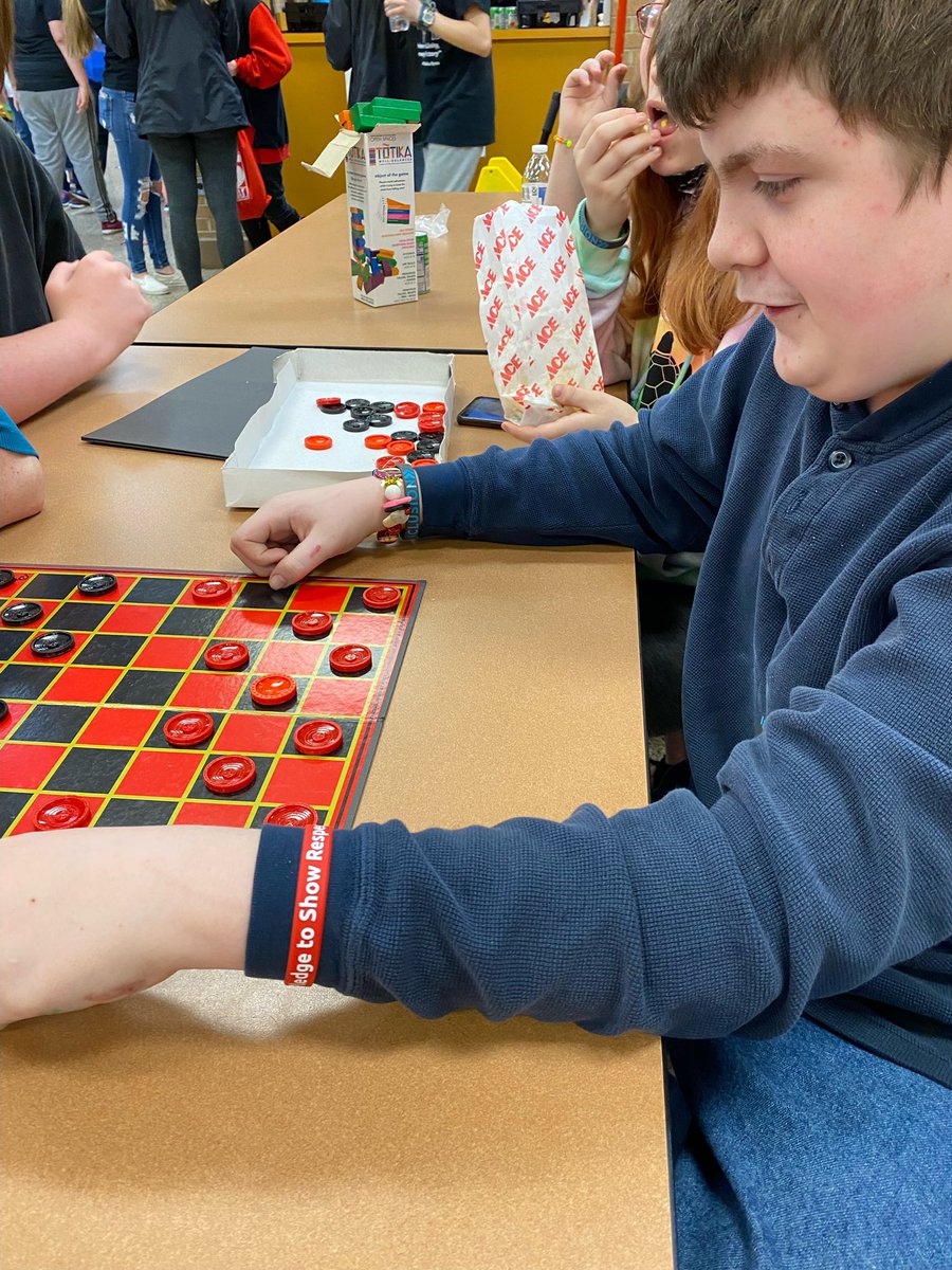 unifiedchamplhs's tweet image. We had a great time today at the Spread The Word Rally at West Davidson! Ledford High School is excited to help spread the word, to end the word!