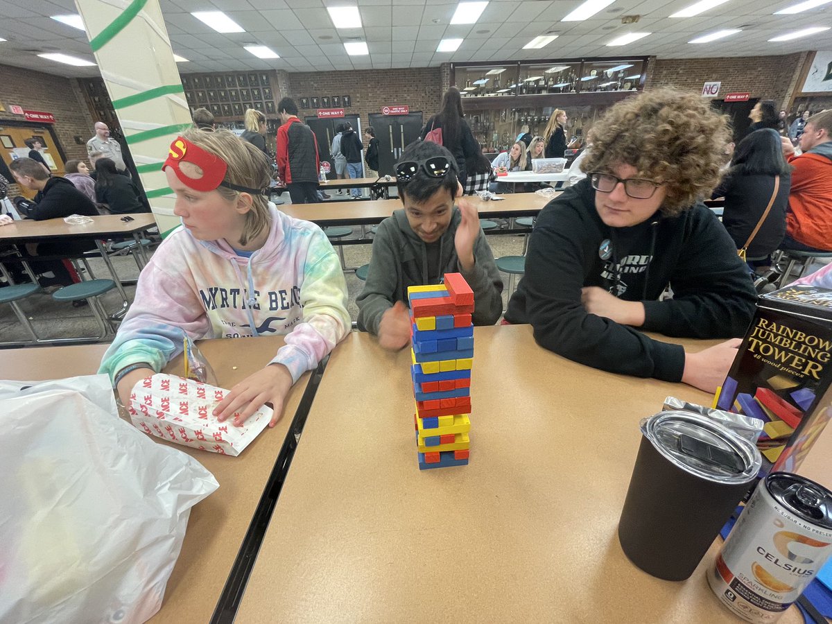 unifiedchamplhs's tweet image. We had a great time today at the Spread The Word Rally at West Davidson! Ledford High School is excited to help spread the word, to end the word!