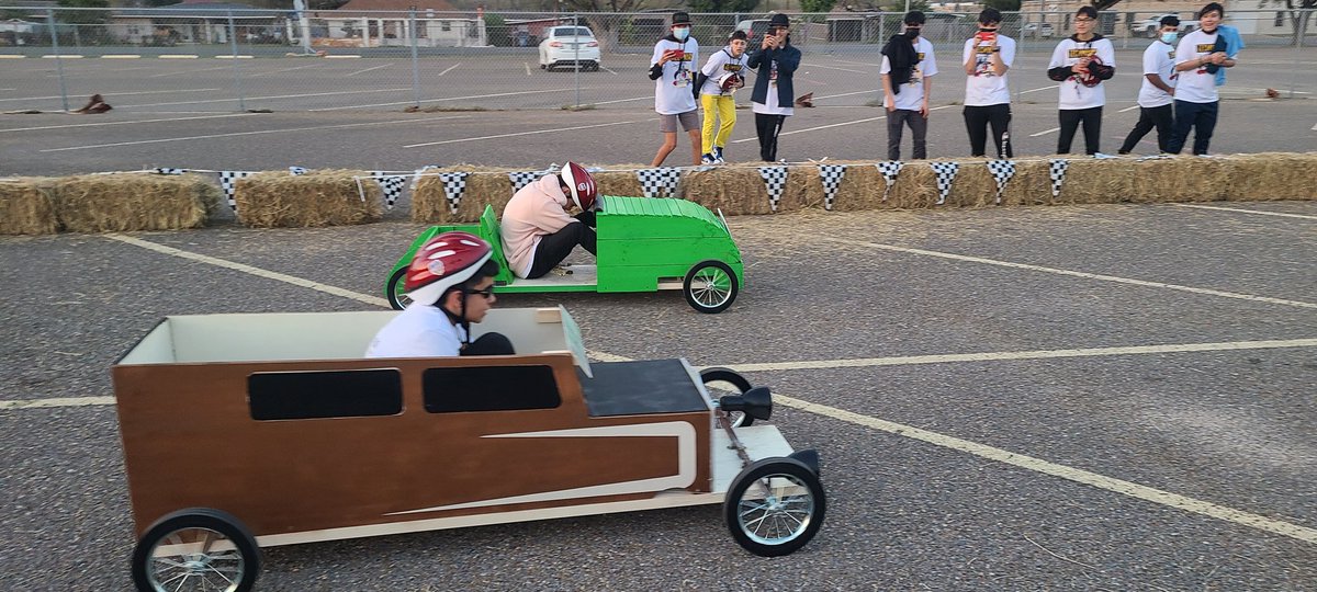 DECAmustang's tweet photo. Congratulations to my Soapbox derby team for placing 2nd! Today all these kids are winners! Thank you @McAllenISD for giving our students this opportunity to participate #misdtechwars22 @McAllenISDCTE @Pride_Mustangs  @McAllenMemorial https://t.co/ltntMilDnX