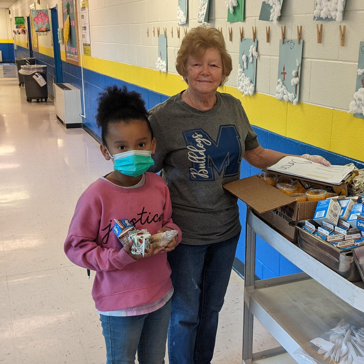 Everyone loves Mrs. Wanda, MES McDowell County School Nutrition and a delicious healthy breakfast!#NSBW22 @mcdowell590 <a href="/jonathanshaynes/">Jonathan Haynes</a> <a href="/rhondaw19622479/">rhonda watson</a>