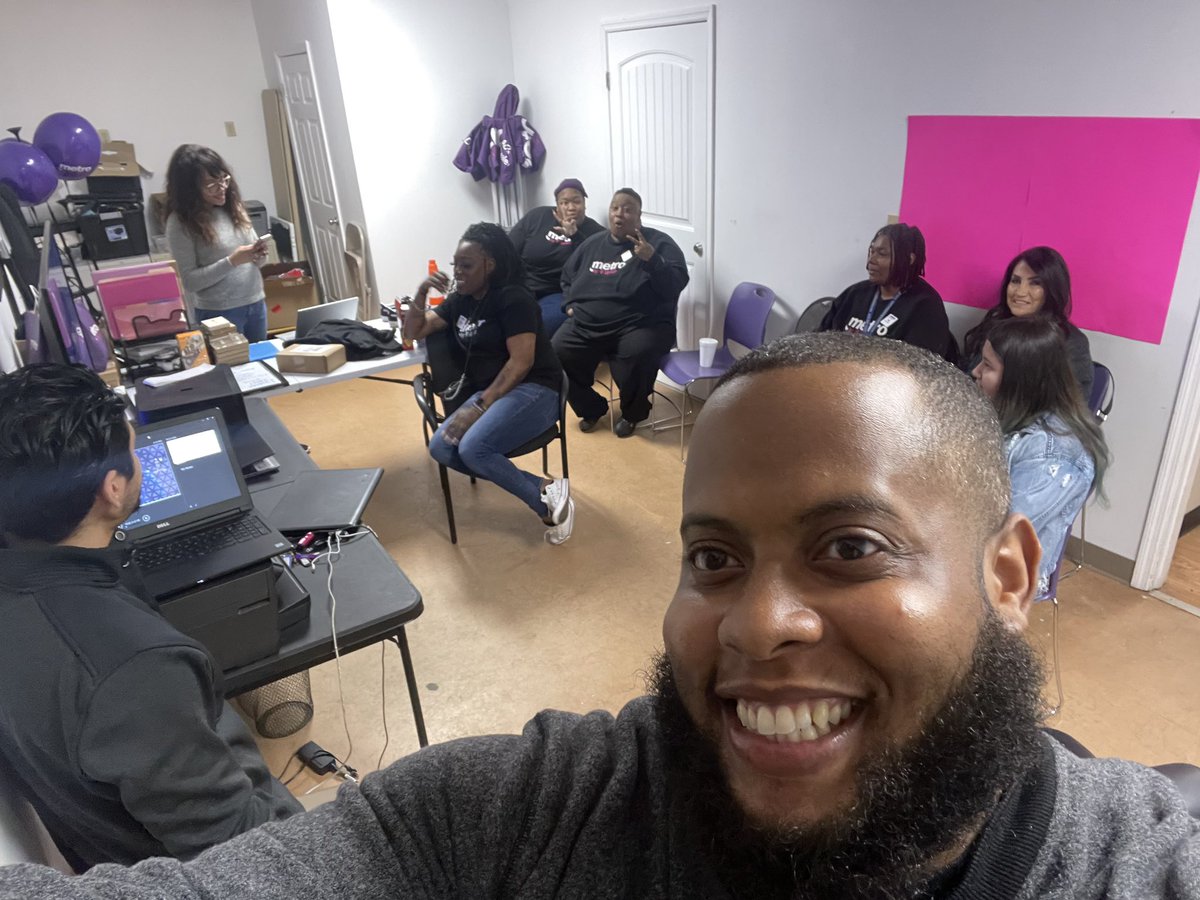 MonaeHamner's tweet photo. Huge shout out and thanks to @Hardin6Leland and @A_Suarez2015 for the support and coordination of a SmartPay training for Tomorrow Telecom!! #Nashville #SmartPayChampions #LeasingMadeSimple 
 @R_Carte06 https://t.co/rUpGSxnLUH