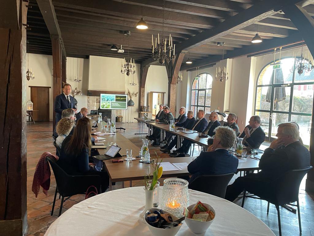 AndriesHeidema's tweet photo. #Cyberveiligheid is een enorme uitdaging voor overheid en samenleving. Op allerlei terreinen, ook waterbeheer. Confronterende én inspirerende ontmoeting van “Rijksheren” in @provgelderland en @ProvOverijssel op uitnodiging van @CdK_johnberends https://t.co/pN77ZzdtwU