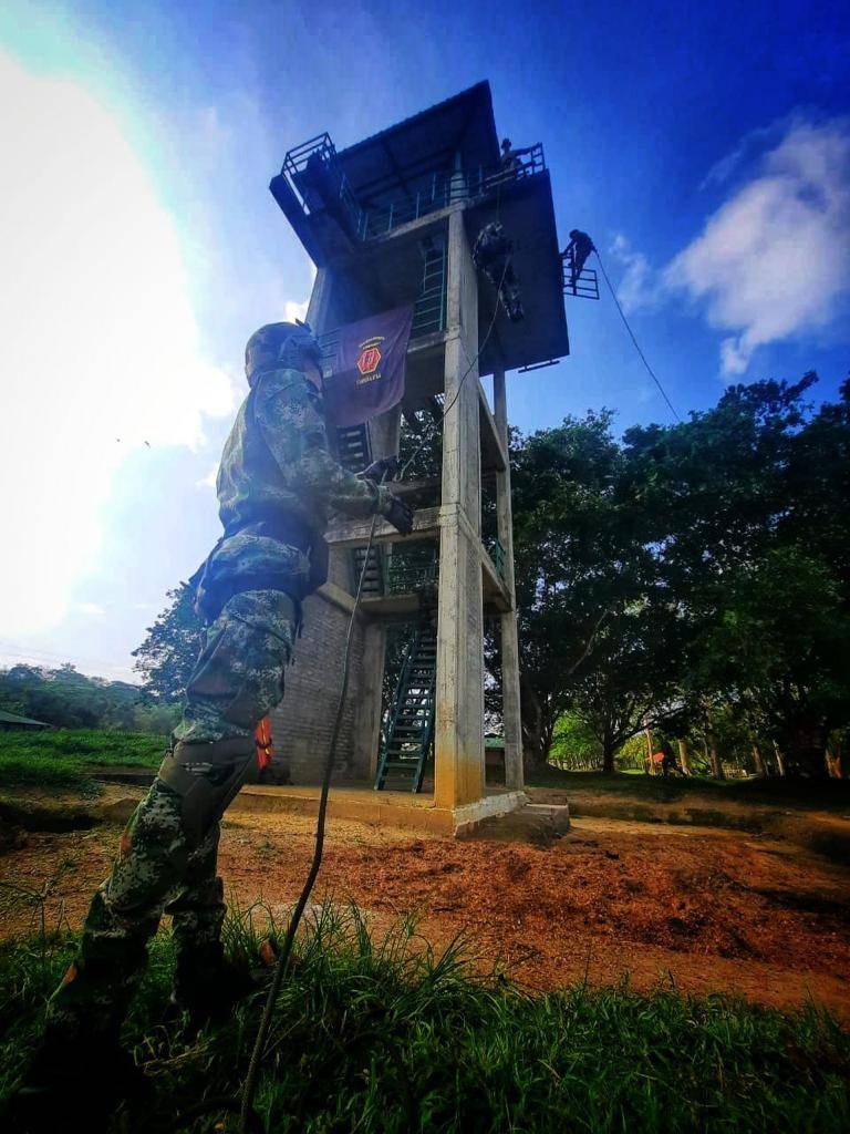 Ejercito_Davaa tweet picture