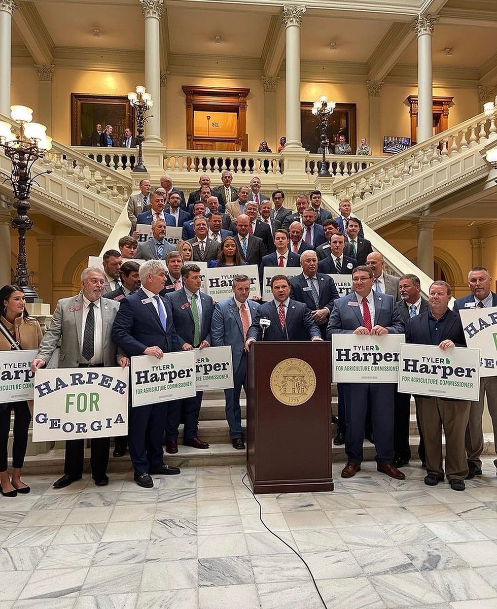 ABACRepublicans's tweet photo. Honored to be under the golden dome today in Atlanta for Tyler Harpers qualifying to be the sole Republican for Georgia Agriculture Commissioner 

#LeadRight #GeorgiaGrit #TylerHarper #gapol https://t.co/feR3wZVY8R