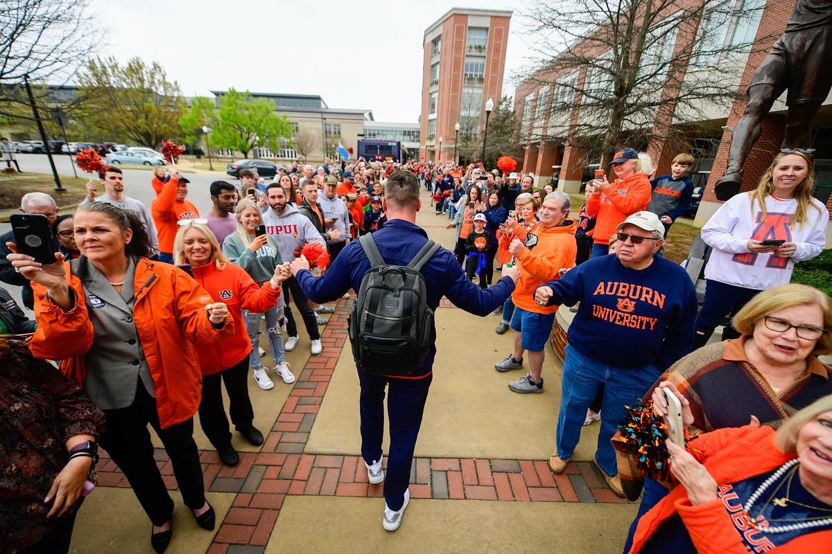 Auburn Basketball tweet media