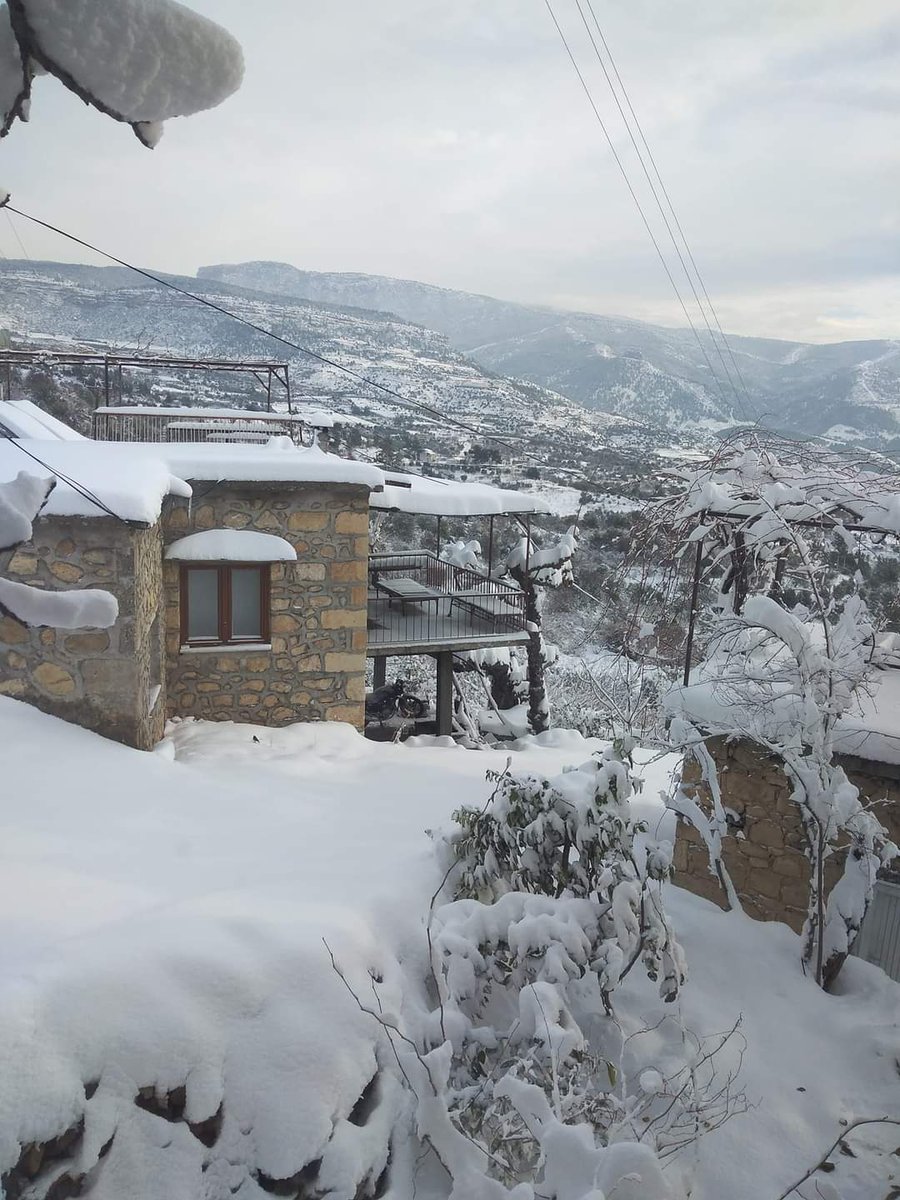 Daglar karını martta alirmış
Cemreler Mart a nevruzu taşırmış
Sabreden, şükreden, sevenler
Rahmete, berekete ve nimete kavuşurmuş...