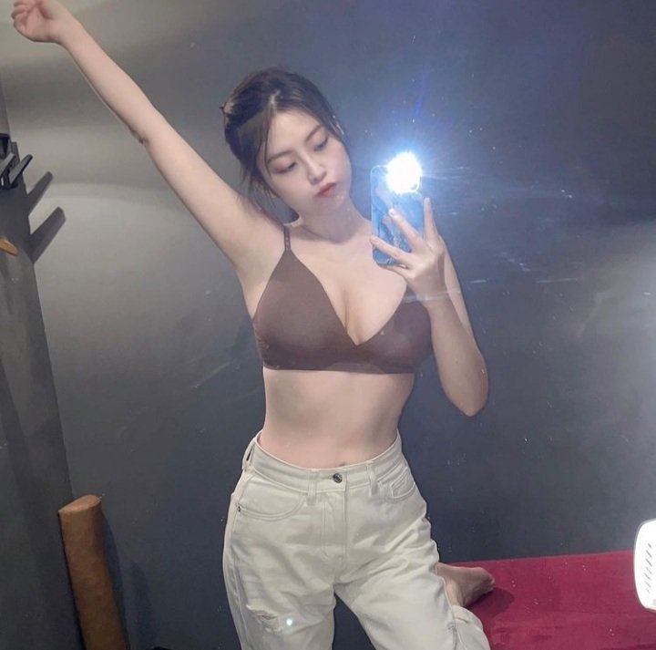 lucky94530's tweet photo. 最近買了性感的內衣
分享給女同事～
.
還反問我：
啊妳又沒得用要穿給誰看
.
.
.
誰說沒人用😠
想用的按個❤️ https://t.co/qHn56lizKq