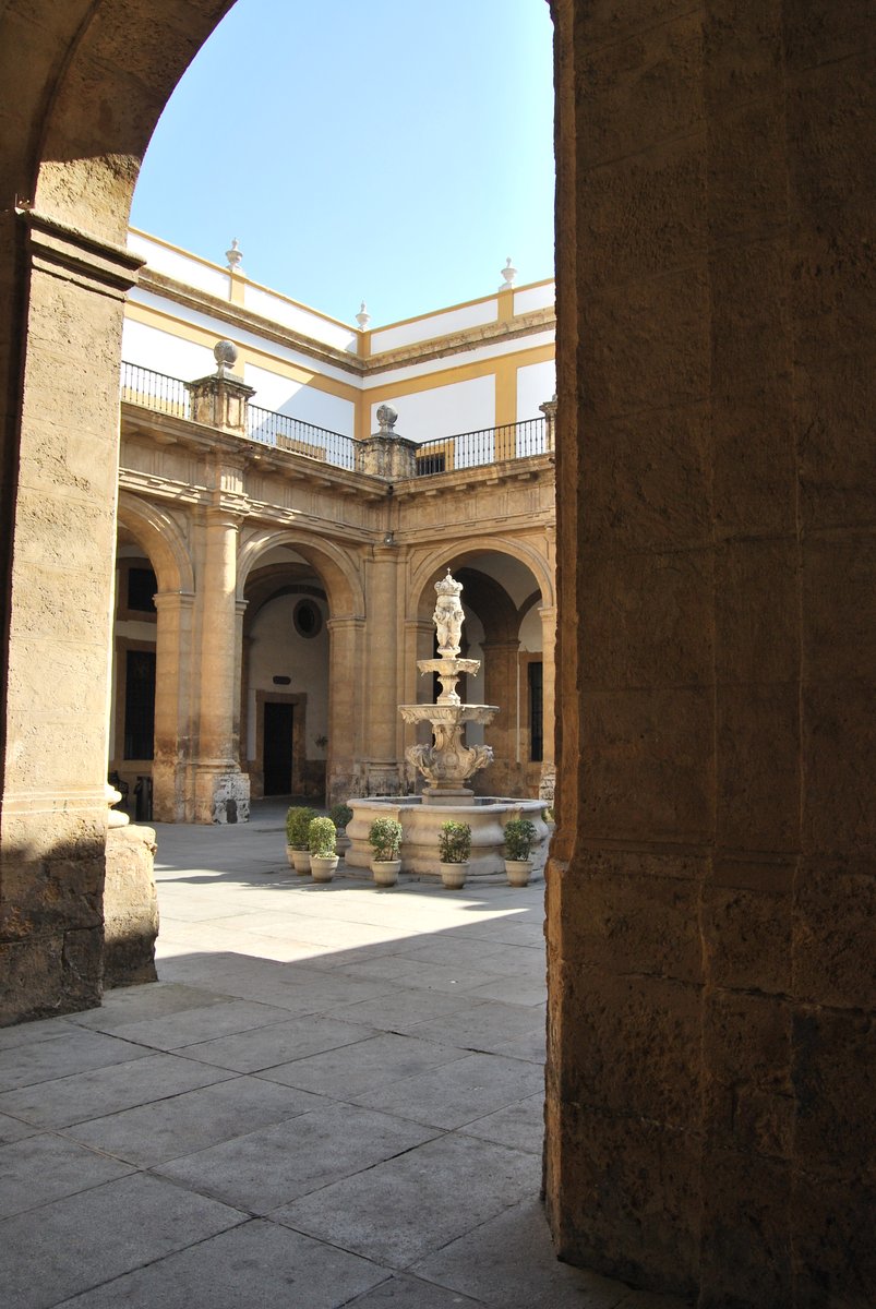 rosam_noguerasf's tweet photo. Los edificios de Sevilla son cultura, política, sociedad y cuidado.
#sevillatecuida #ciudadesquecuidan

Real Fábrica de Tabacos de Sevilla
@unisevilla @globalchallenge.ongawa @globalchallenge_us https://t.co/KWuEd1VjeR