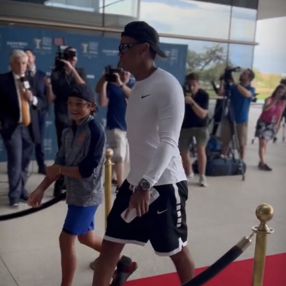 Daniel_Rapaport's tweet photo. Showing up to your own Hall of Fame induction ceremony in a backwards hat, skin tight long sleeve and shades is a level of Alphaness with which I am not familiar. https://t.co/Lazrs31s5t