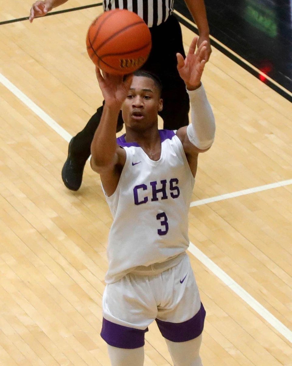 931HoopsReport's tweet photo. The Clarksville Wildcat 2,000 point club.

Trenton Hassell, Class of 1997
Tyrone Caldwell, Class of 2008
JJ Wheat, Class of 2022

I got to see Caldwell when I was a 5th grader, the similarities between him and Wheat are insane. To see all this take place as I’m older is wild! https://t.co/4hVZmxCXpq