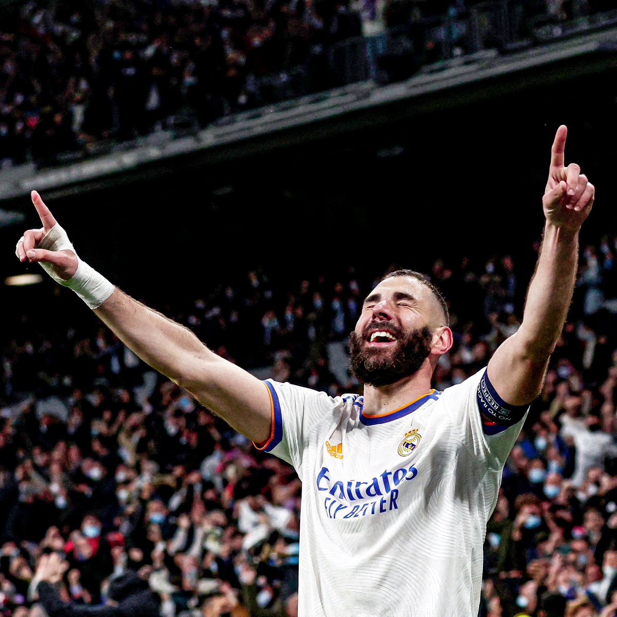 Ancak sahada bir kral var...