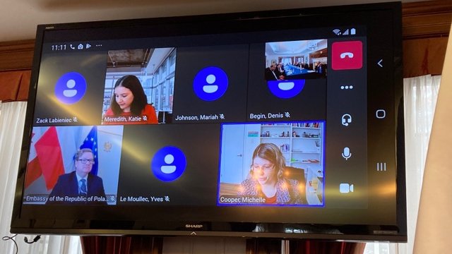 PLinToronto's tweet photo. Today at @PlinToronto we host leading entrepreneurs from 🇵🇱 Polish #meat industry #UPEMI. Good disscussion with the representatives of 🇨🇦 government.
Looking forward to further develop and strengthen our bilateral business #cooperation!
🇵🇱🤝🇨🇦 https://t.co/dCbEC56XAg