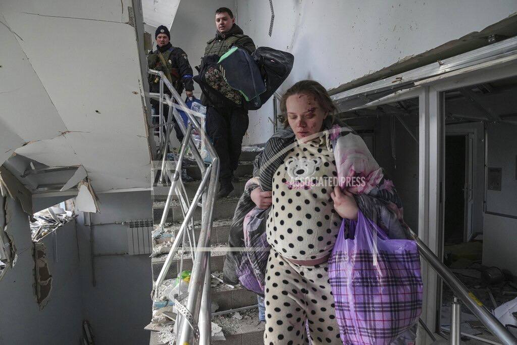 one_pr123's tweet photo. Маріуполь, пологовий будинок. 2022 рік
Вот так выглядят ваши #StandWithRussian #StandWithPutin Я уже жду момента развенчания личности путина, чтобы смотреть на мольбы о прощении всех тех кто его поддерживает. А мы не простим. Украина не прости. Мир не простит. #StandWithUkraine https://t.co/ymIr6KLFND