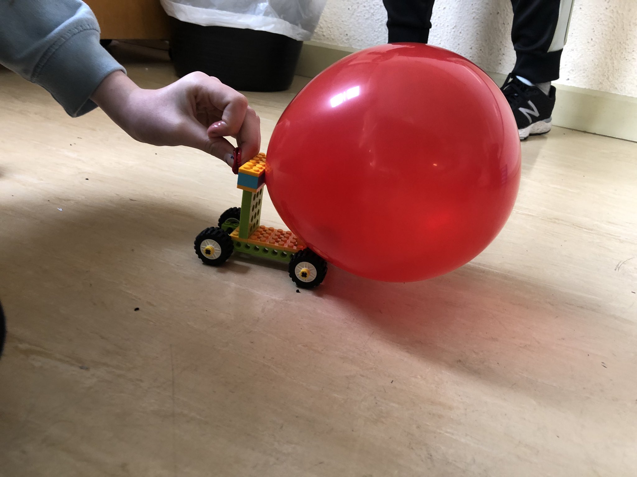 Lego balloon car 2025