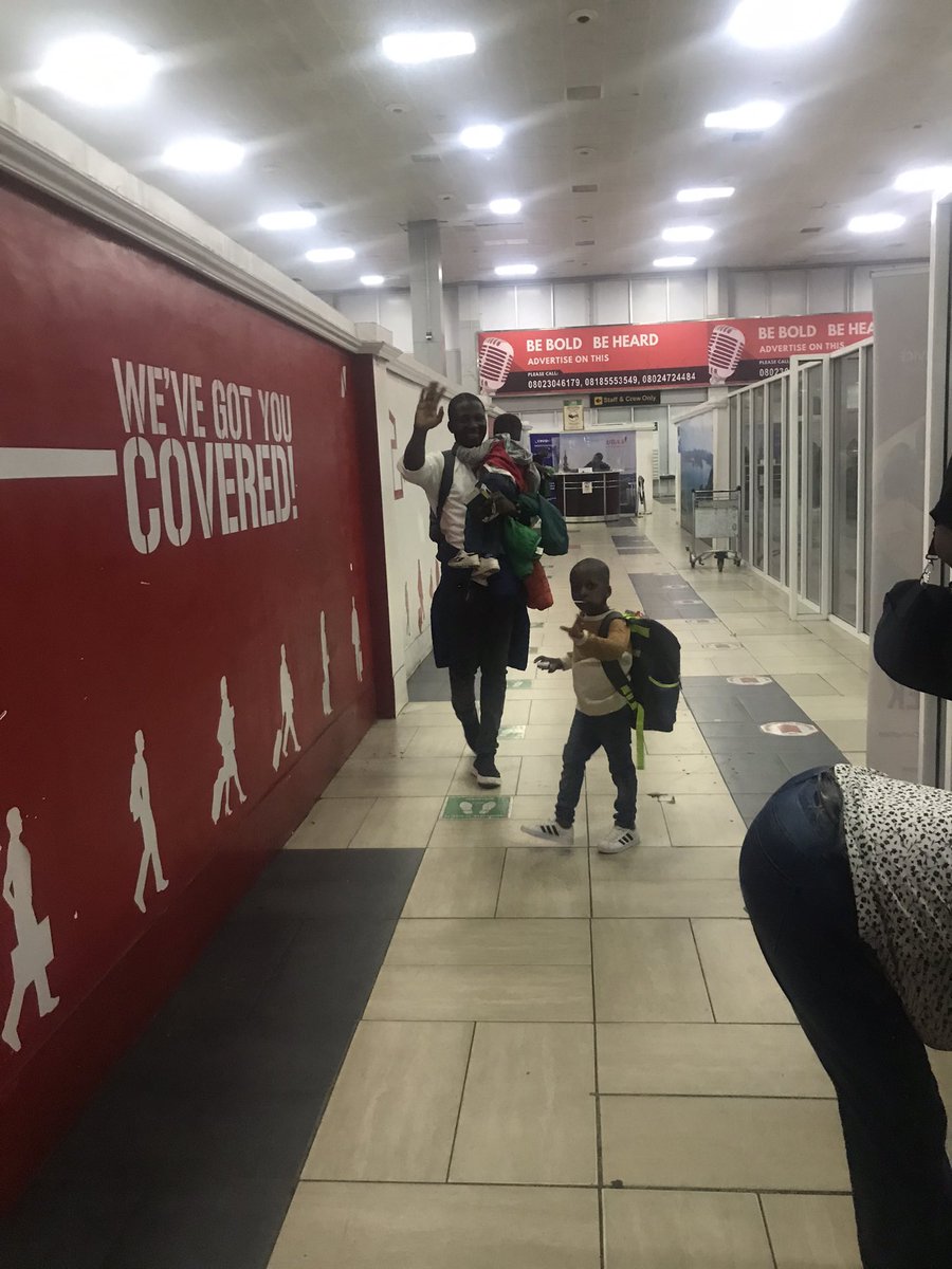 UdeariryChinwe's tweet photo. These beautiful moments, when you are about to Japa.
Pic 1- hugging the niece you will leave behind, #thegrouphug🥺🥺🥺
Pic 2- Weaving goodbye to your friends and Family 😭😭😭
@OgunyemiDamola, this is the beginning of a great story, the land will favor you🙏 https://t.co/xGWVpHbQgW
