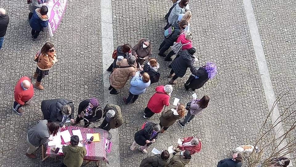 Dereitos para todas todos os días‼️♀️

Un novo #8M o #FeminismoGalego demostramos a nosa capacidade de mobilización✊💜

#NinViolencia
#NinPrecariedade
#NinInvisibilidade
#8M2022 #Galiza
#XuntasSomosMáisFortes 
#FeminismoOuBarbarie

Imaxes da manifestación da #Ames con <a href="/Galegas8M/">Galegas 8M</a>