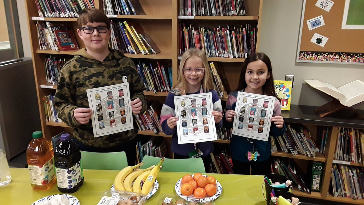 musuzq's tweet image. Voting breakfast party for the students who read four of the Mark Twain nominees this year!  What a fun morning! #pesd32 @MASLOnline