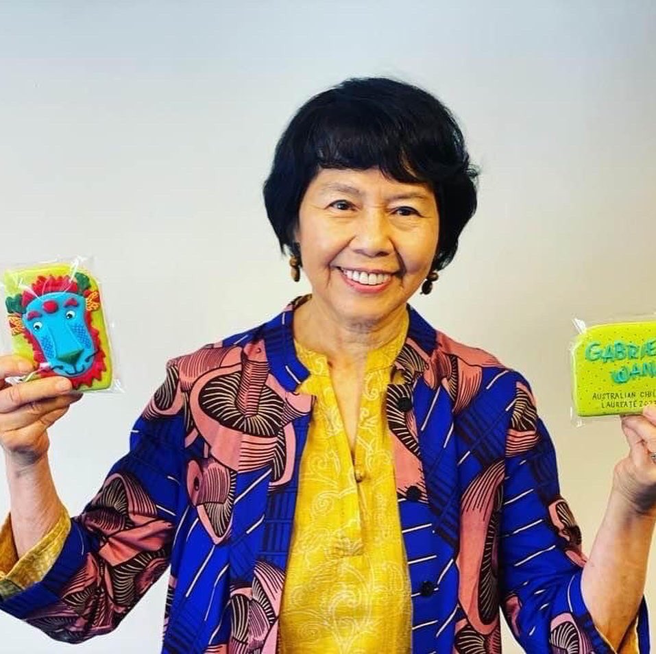 Gabrielle Wang ηε
΄ι (@gabriellewang) on Twitter photo Iβm thrilled to be named the new Australian Childrenβs Laureate for 2022/2023 and looking forward to traveling around Oz encouraging kids to use their imaginations by reading, writing and drawing stories. <a href="/Ozlaureate/">Children's Laureate Foundation</a> Photos <a href="/Library_Vic/">State Library Vic</a> by James Braund and <a href="/Kimkane2/">Kim Kane</a> Iβm thrilled to be named the new Australian Childrenβs Laureate for 2022/2023 and looking forward to traveling around Oz encouraging kids to use their imaginations by reading, writing and drawing stories. <a href="/Ozlaureate/">Children's Laureate Foundation</a> Photos <a href="/Library_Vic/">State Library Vic</a> by James Braund and <a href="/Kimkane2/">Kim Kane</a>