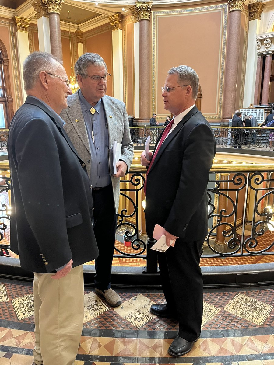 iowafuel's tweet photo. Thank you to all the Iowa legislators who took the time to chat with IRFA members today about #biofuels and the Biofuels Access Bill! #iasen #iahouse #ialeg https://t.co/rxwhvy0wPr
