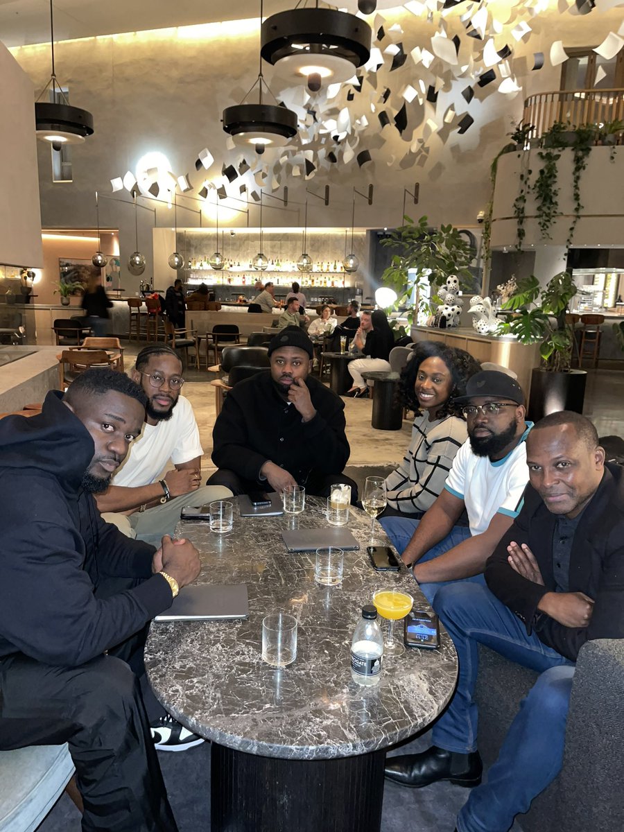 Twitter family @bolu_ar <a href="/mistameister/">Meistermind</a> @oreziaki cc <a href="/KjSpio/">KJ Spio</a> <a href="/Akwaabauk/">Akwaabauk</a> link up