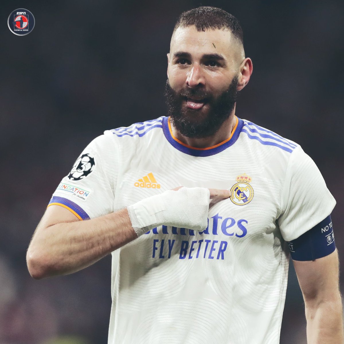 ESPN_FDJ's tweet photo. 🔥 ¡ESTO ES EL REAL MADRID!

⚽ Un Hat-Trick de Karim Benzema en el segundo tiempo le da el triunfo y el pase a cuartos de la Champions League al Real Madrid ante el PSG. 

💥 Mbappé había adelantado al PSG, pero una pifia de Donnarumma le abrió el camino a los merengues.

#UCL https://t.co/UJUAXXQdU9