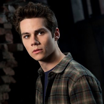 Dylan O'Brien confirme qu'il ne sera pas présent dans le film Teen Wolf.🐺

"C'était une décision difficile. Je pense que la série s'est bien terminée pour moi et je veux en rester là. Je leur souhaite bonne chance et je regarderai le film dès sa sortie."