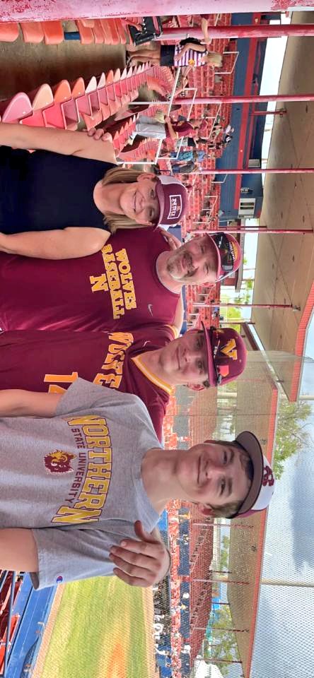 T.J. Hesser (@tjhesser1) on Twitter photo Suns out tounge out... ???
How blessed can a guy be.
Great day in Florida!! Suns out tounge out... ???
How blessed can a guy be.
Great day in Florida!!