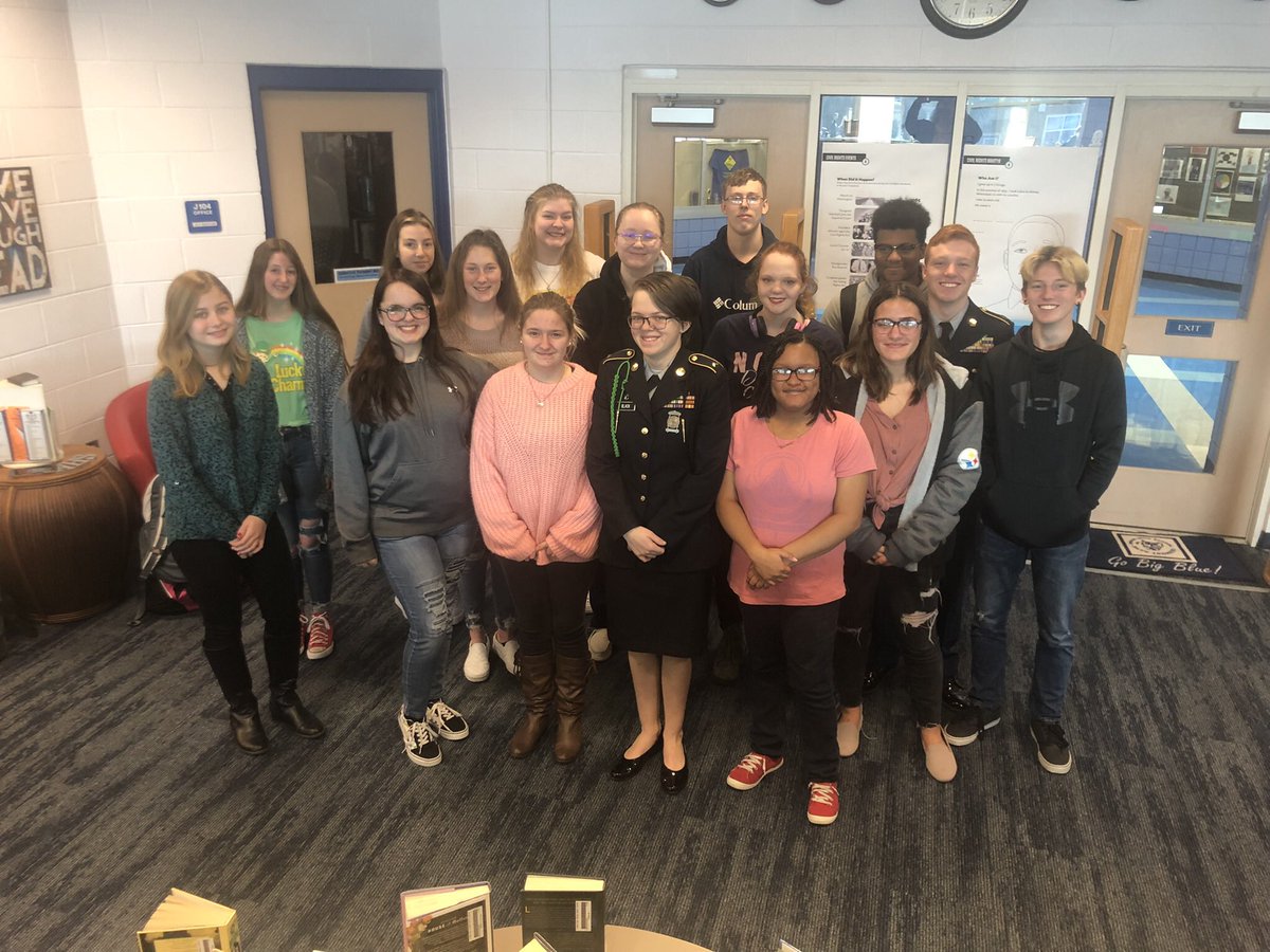 AynorHSLibrary's tweet image. AHS Blue Jackets Read Book Club #bluejacketsread #ahsreads
#ahslibrarylearningcommons
#ahsllc #bluejacketlife 
#aynorhighschool
#hcslibrarymedia
#leadhcs #hcsleads