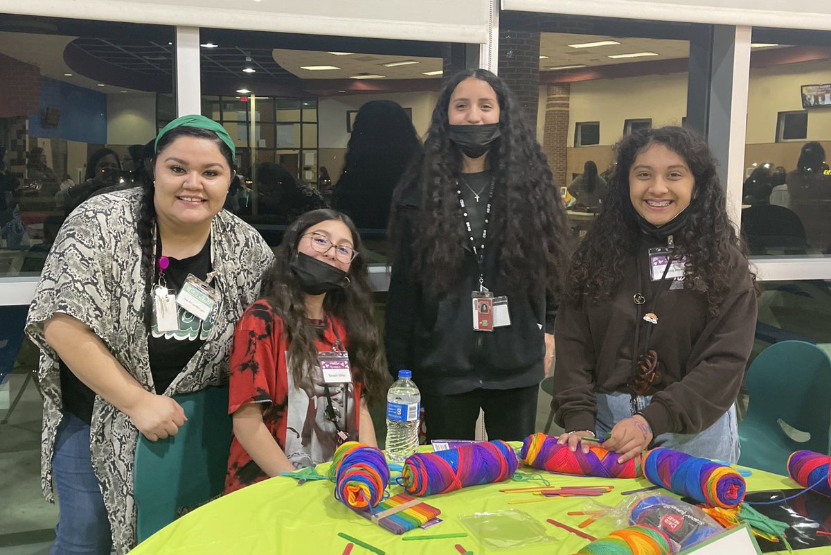 WaxDualLanguage's tweet photo. Grateful to our teachers for all their hard work, but also for the student volunteers! (Most previous DL students themselves)

#RepresentationMatters https://t.co/xVH9a5r7EK