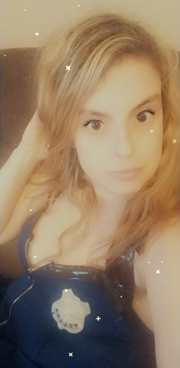 cherryz1x's tweet photo. #fanslygirl #annsummersmodel 
#curvy 
https://t.co/ZCqhEYfg3R https://t.co/SGoNaz3Ww4