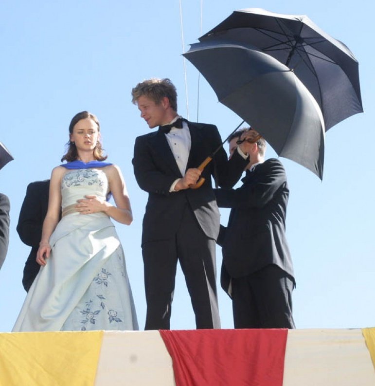 You jump, I jump, right <a href="/RuffledBeauty/">Lorelai Leigh Gilmore.</a>

#WomanCrushWednesday
#WomanCrushForever 

Without you I don't think I want to know what I'd be. But I do know one thing and that is half a person.
You're my other half, my better half and I really love you, Ace. I can't wait to marry +)