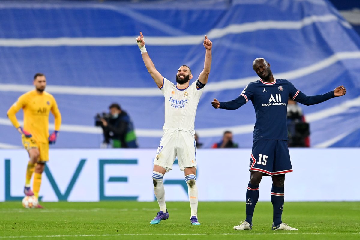 fuerte_dilo's tweet photo. ¡BENZEMA METE EN CUARTOS AL MADRID! Con un hat-trick de Karim Benzema ⚽, Real Madrid 🇪🇸 venció 3-1 al PSG 🇫🇷 y clasificó a los cuartos de final de la Champions League 🏆. Kylian Mbappé ⚡ marcó el 1-0. Gianluigi Donnarumma 🧤 tuvo una actuación para el olvido 😞 https://t.co/iCVEM9cusL