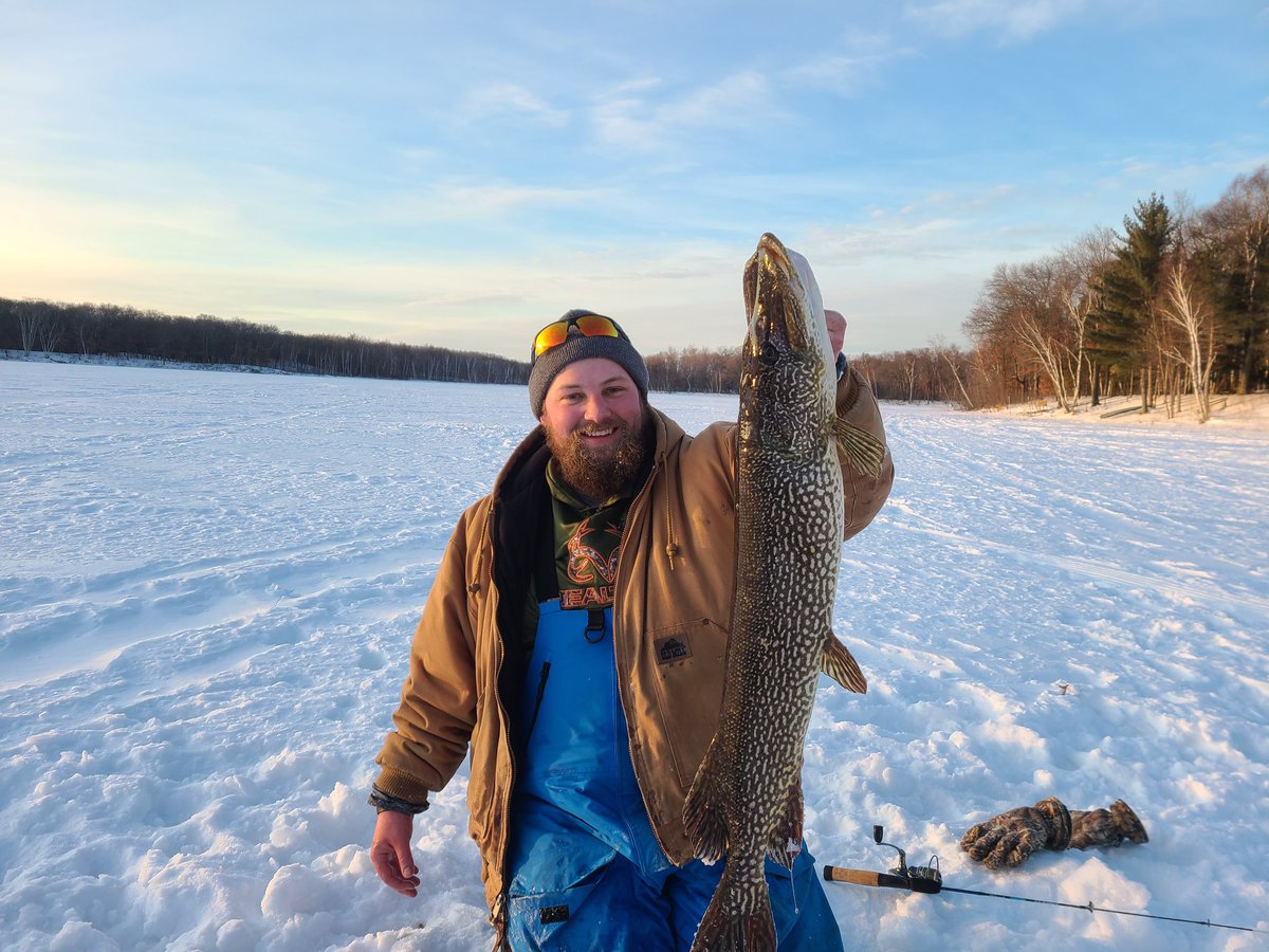 JT_FISH1N's tweet photo. Big Pike, Big Campfire!?.. Big Smiles๐๐ฃ #icefishingmn #fishinglife #Minnesota https://t.co/uuTSfCZh1s