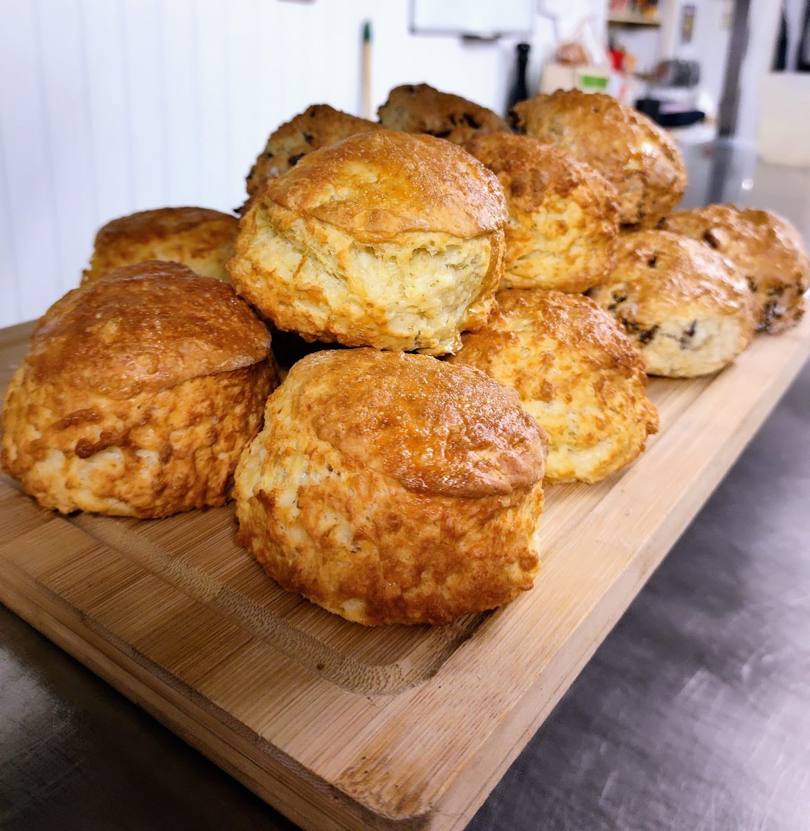 Thursday. Visit the Post Office from 9am-Noon, drop off your cleaning abs pick up some treats #lordnelsonatwinthorpe #visitwinthorpe #ng24