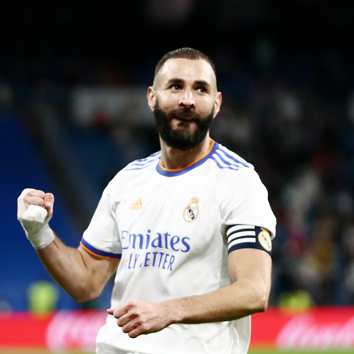alaaysh20's tweet photo. #ريال_مدريد_باريس_سان_جيرمان 
كريم بنزيما "الحكومة" :
 (المكان مكاني والزمان زماني) https://t.co/04NMlBJmWT