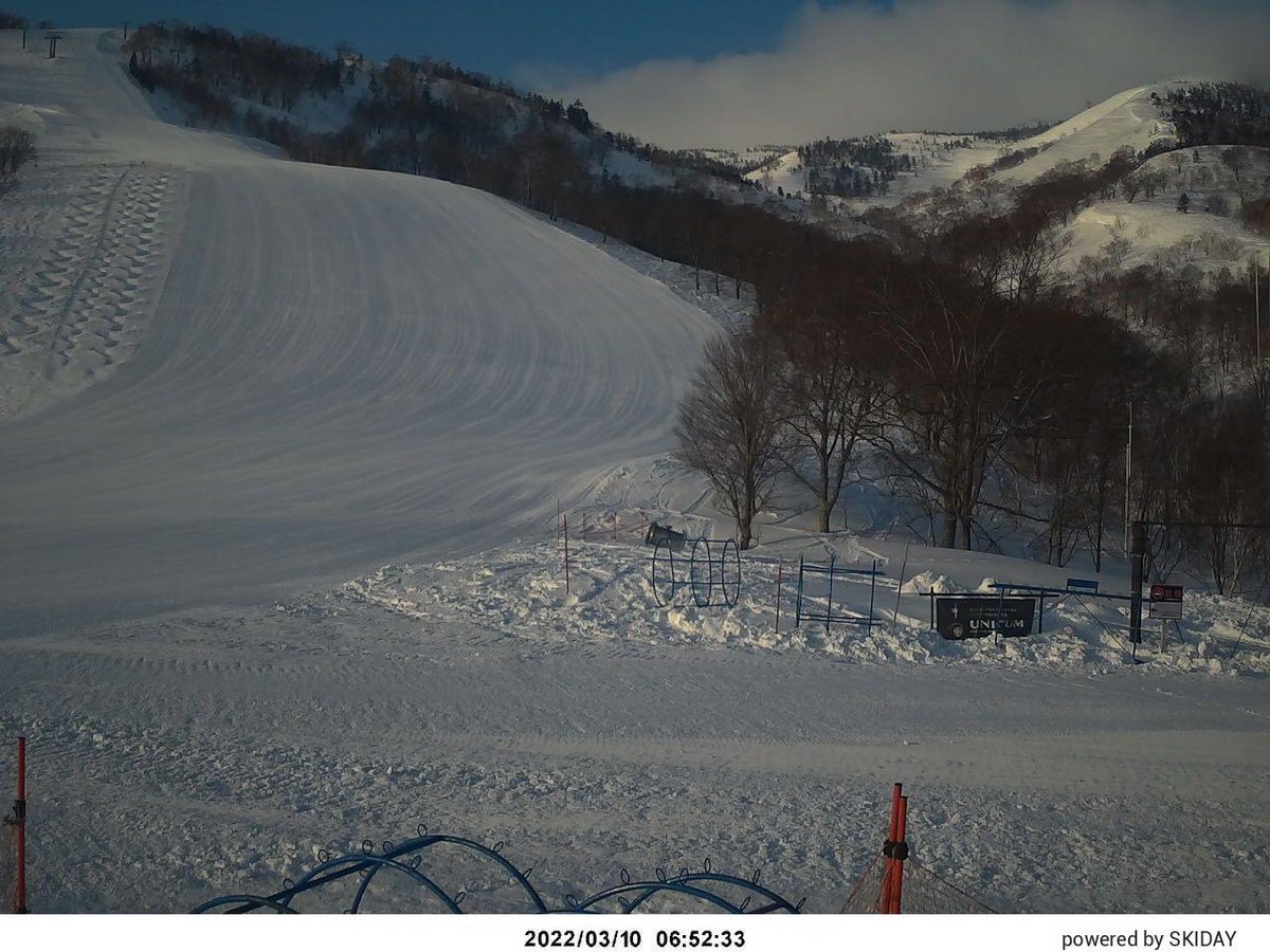 skiinfomation's tweet photo. かぐらスキー場です。現在の積雪は450cmで当然ながら全面滑走可能となっています。今季はなにかと話題の絶えないかぐらですが、これからがかぐらのシーズン！安心して滑らせて下さいね。 https://t.co/BOjiiEpmOf