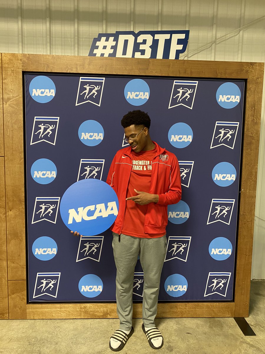 BSU_XC_TF's tweet photo. The Bears have arrived at the NCAA Championship! #BearsTF #d3tf https://t.co/o1a4FB9TiP