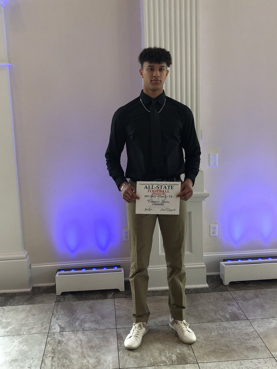 StratfordFootb1's tweet photo. Nice banquet as always put on this past weekend for the @CTHSCA All State football teams. Class L Tight End @ConnorSixto earned this prestigious recognition, headed to @StonehillFB in the fall 👀🦅🏈 #cthsfb https://t.co/EORb79AMgU