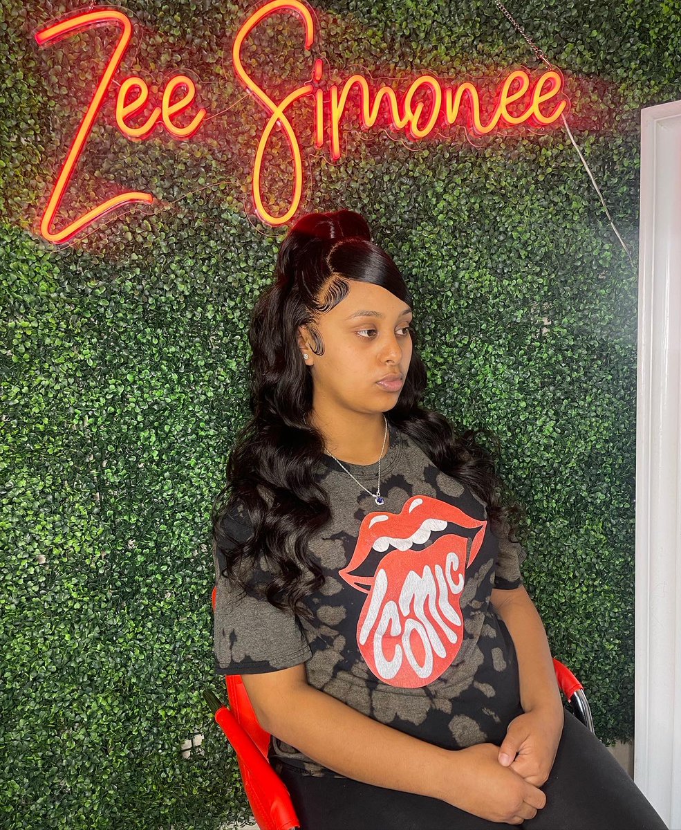 hairbyzeesimone's tweet photo. This install just proved I’m a 🐐😮💨
#hairbyzeesimonee
#texashairstylists #atxhairstylist #houstonhairstylist #frontalsewin #closuresewin #sanantoniohairstylist #frontalwig #wiginstall #explore https://t.co/8YV5hDbYQ0