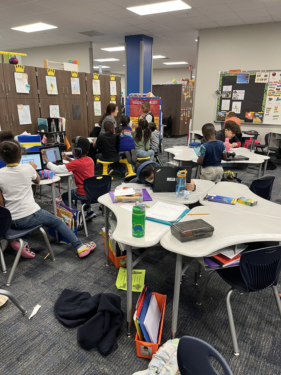 conniewood2018's tweet photo. Found #Blendedlearning and fun @cfisdfiest when checking on the awesome teachers and their @LearnPromethean Titaniums!!! 🖥🖥🖥@CyFairEdTech @CyFairISD https://t.co/MOyYeEdr8w