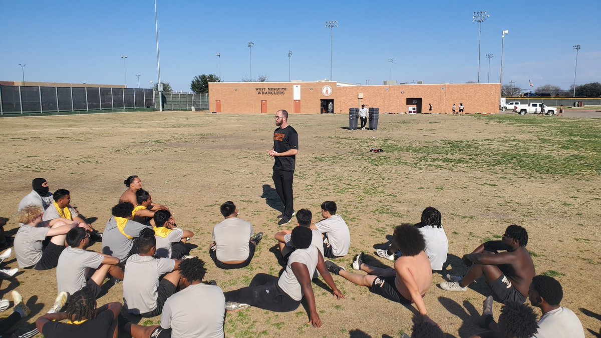 WestMesquite_FB's tweet photo. Word of the month: #Discipline 

"Coaches and other players who try to correct and discipline you, do it out of love! Don't take it as a bad thing! The ones who don't help to keep you disciplined, don't care about you!"

@matthew59550410 
#ChampionshipHabits 
#Takeemtodeepwater https://t.co/EunDo5yG4f