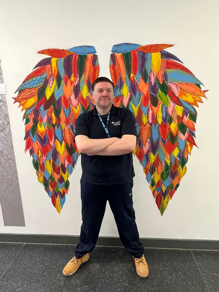 PhilMann87's tweet photo. @SolihullCollege 
Is it a bird, is it a plane, no its
The self appointed, very unofficial Angel of Woodlands!
Love this place ❤ https://t.co/T69CG0gJHp