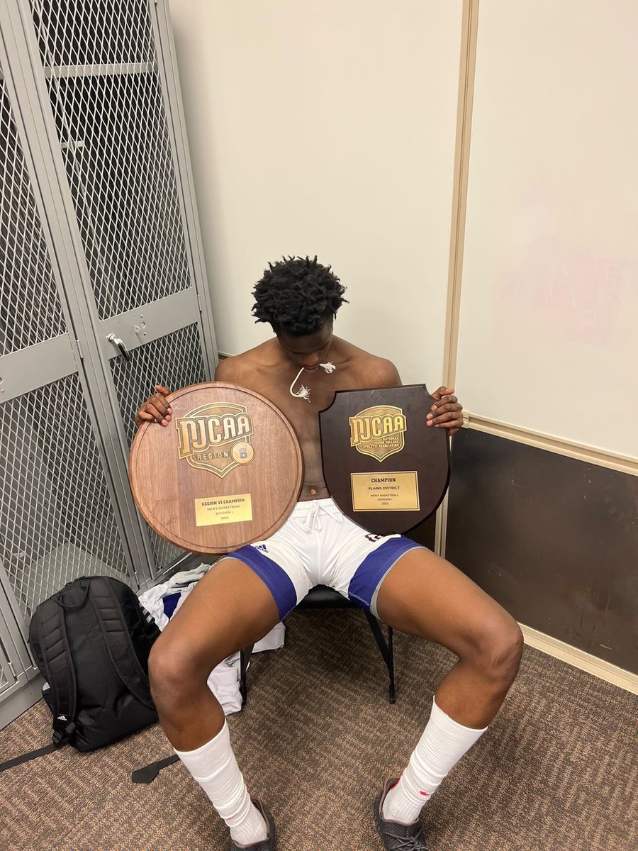 KoureissiOumar's tweet photo. called my mama last night and said “get some rest beautiful your baby a champ!” #ok1 #unoway https://t.co/vedgJfWhvU