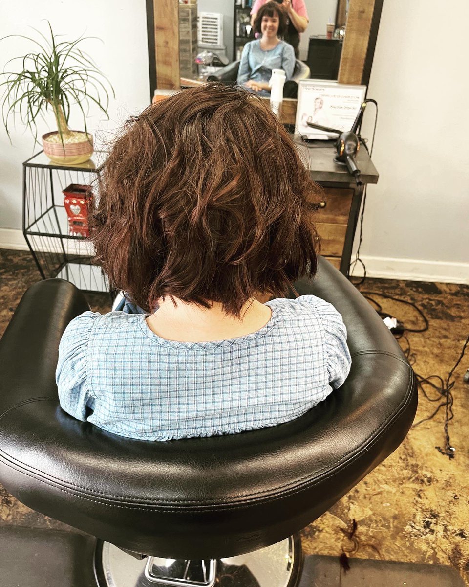 LastCallSalon's tweet photo. Bob cut by Marcia swipe for before photo https://t.co/RtxUtYMI5L