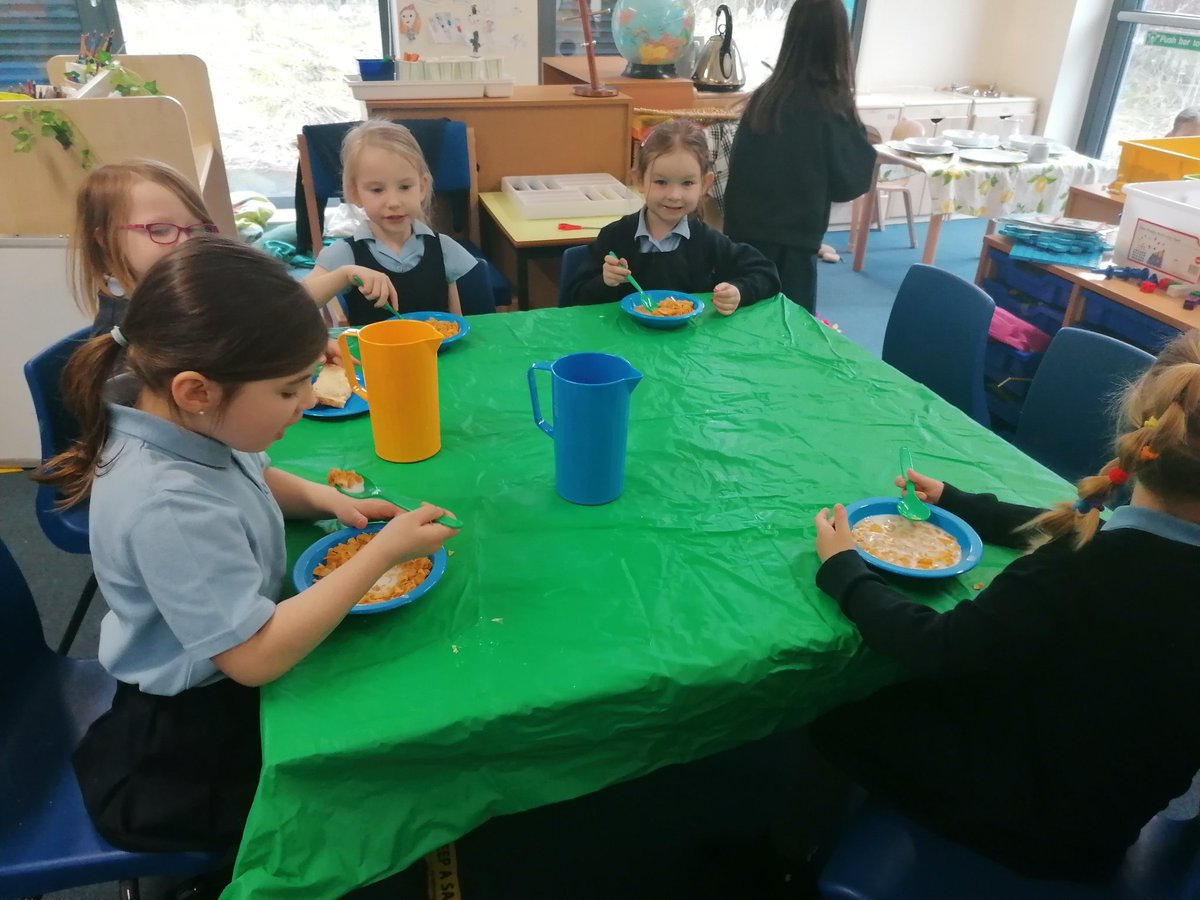 After learning about healthy breakfasts over the last few weeks, we enjoyed preparing and eating a healthy breakfast today. We had to remember and use food hygiene rules. Well done to our dish washers and driers too. <a href="/SimpsonPrimary/">Simpson Primary</a>
