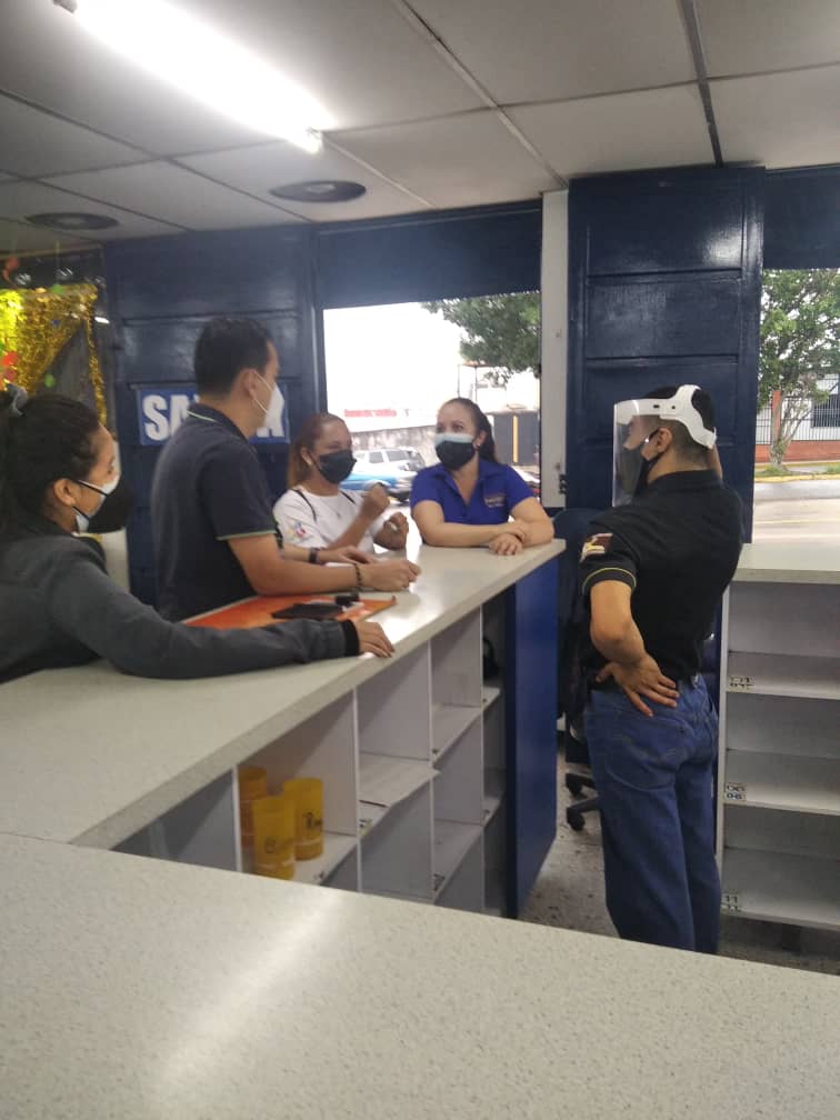 #Táchira nuestros servidores de la GERESAT dieron inicio al  Plan de Atención parara personas con Discapacidad junto a la Unidad de Supervisión y CONAPDIS, en la entidad de Trabajo "Papelería  Moderna" <a href="/NicolasMaduro/">Nicolás Maduro</a> @min_joserivero <a href="/JortegaPsuv/">Jesús Ortega</a> <a href="/Leyda2504/">leyda gozalez</a> #USADerogaElDecretoYa