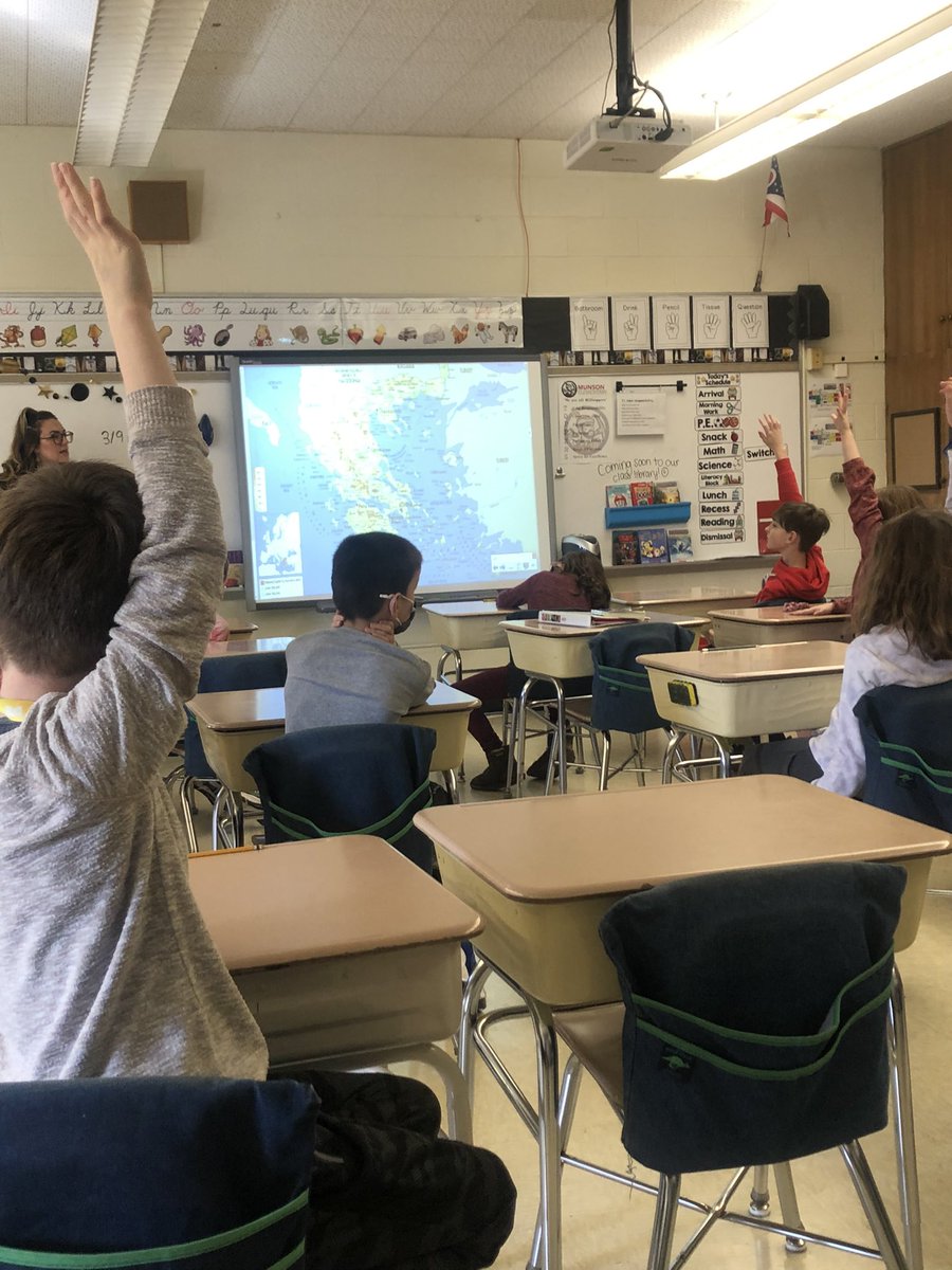 KellyAnnMoran's tweet photo. Went on some deep dives back into high quality texts today curtesy of some fabulous literacy teachers! #closereading #richvocabulary #knowledgethatsticks #rigorousreading @ESCoftheWR #escwr https://t.co/EaB8yCbVtQ